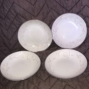 4 Mikasa salad/dessert bowls. Delia pattern. Japan